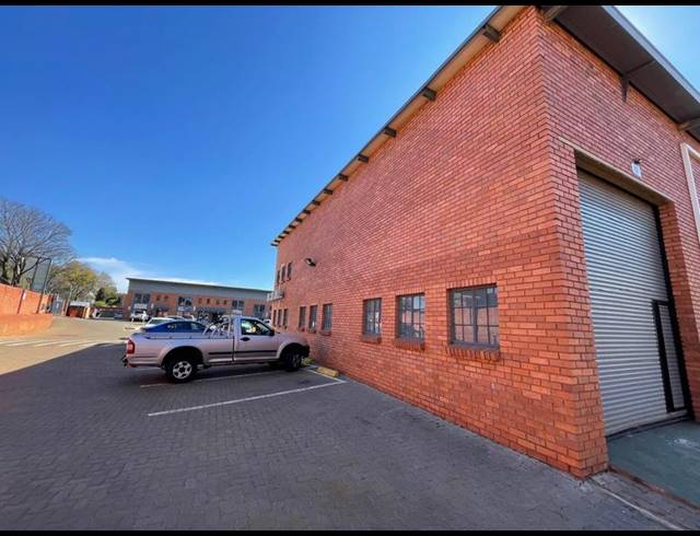 INDUSTRIAL PROPERTY TO RENT IN HENNOPSPARK
